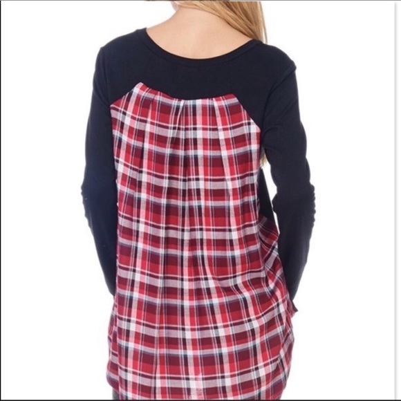 “WINE IS MY VALENTINE” GRAPHIC TOP - Picture 2 of 2